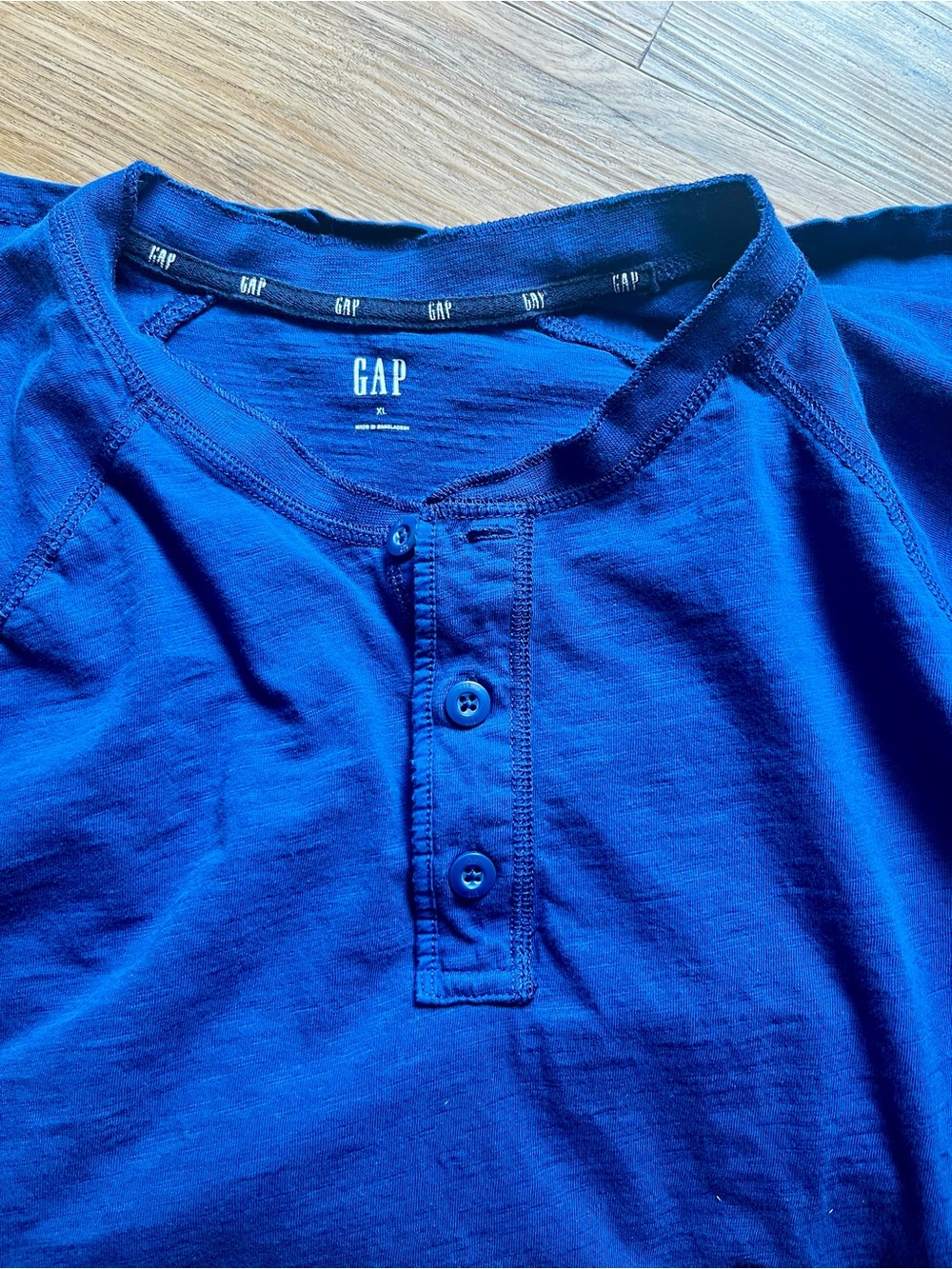 GAP Men's XL Long-Sleeve Henley in Blue